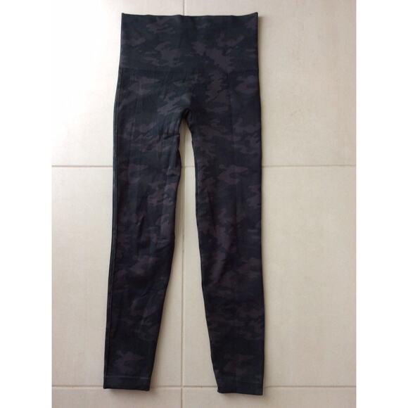 Spanx Camo Legging Look At me Now Seamless - Picture 1 of 8
